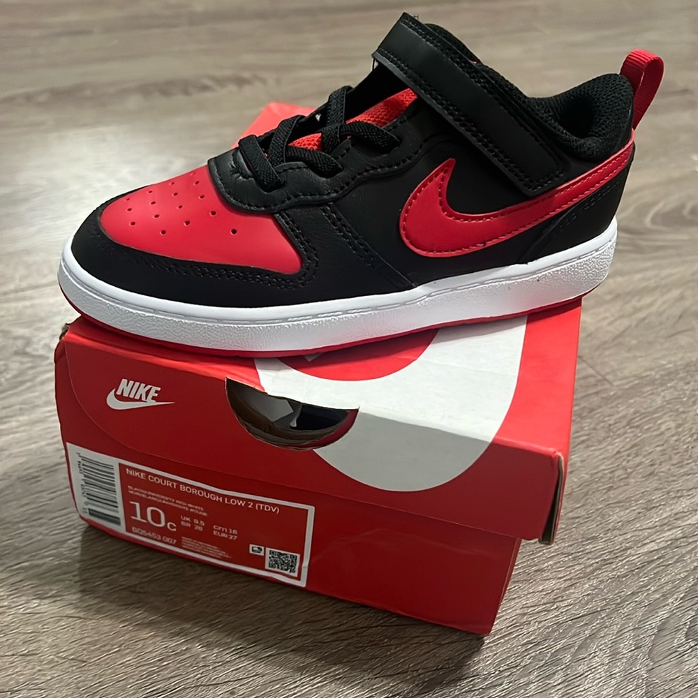 Boys Nike Court Borough Low 2 shoes